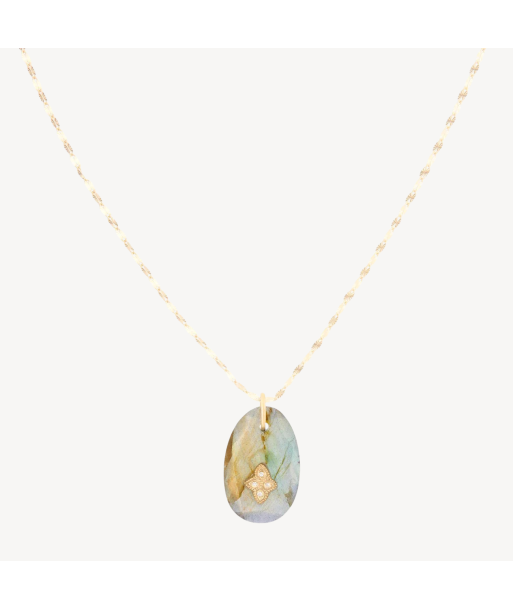 Collier Gaïa n°1 Labradorite est présent 