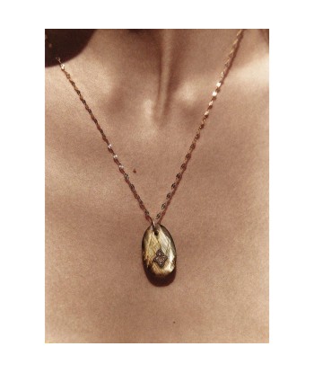 Collier Gaïa n°1 Labradorite est présent 